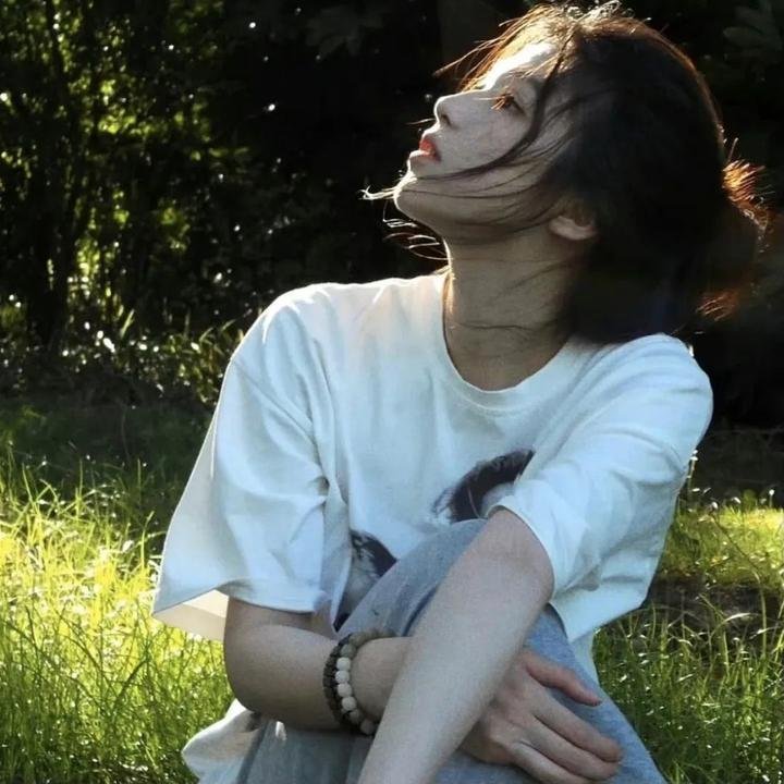 派对女孩 在线观看封面